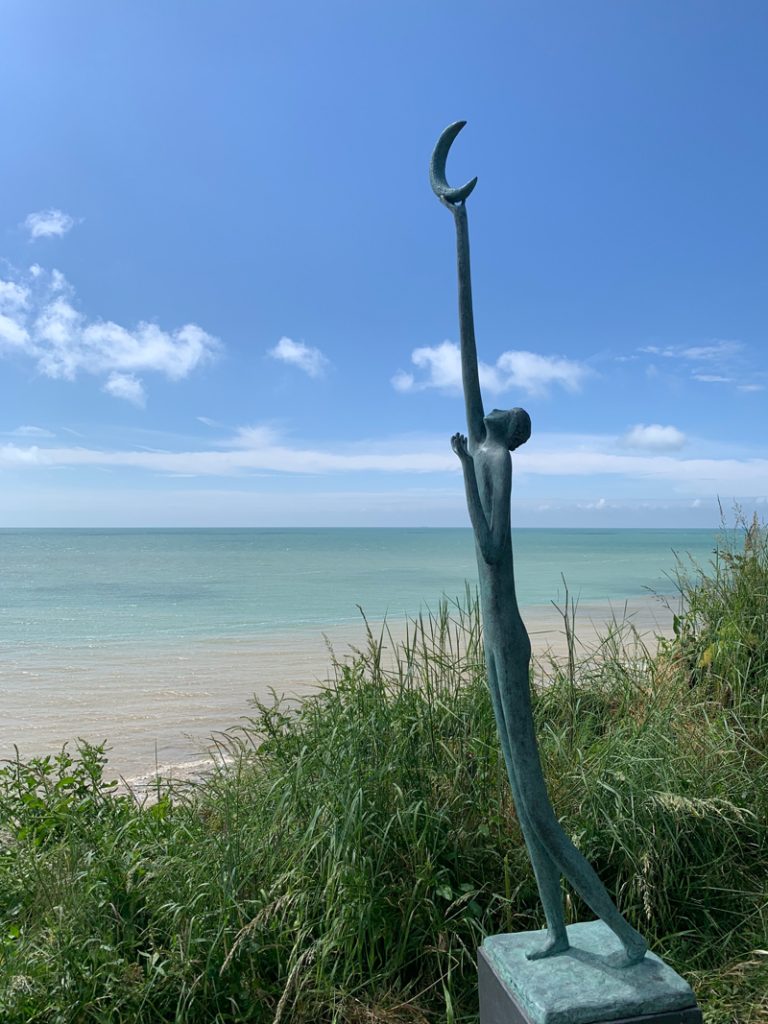 Jeremy Moulsdale, Song for the Moon - The Culturium